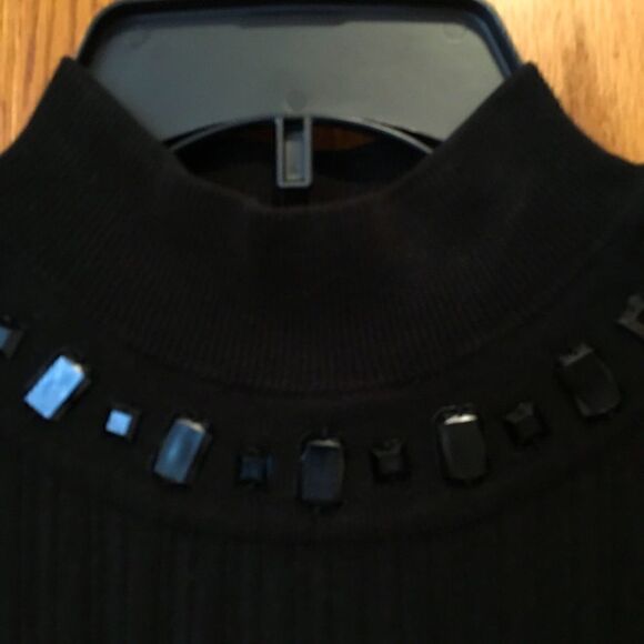 Women’s REQ Sleeveless Embellished Sweater - Picture 3 of 4